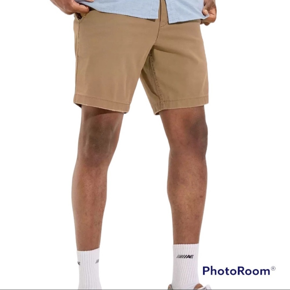 NEW Hollister Epic Flex Khaki Shorts